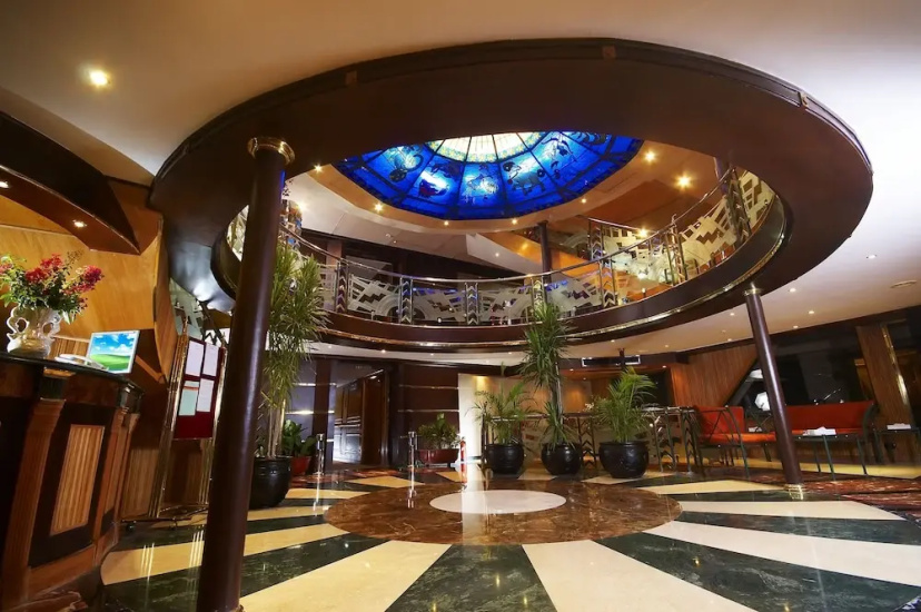 Nile Carnival Cruise — отель с удобным расположением в Луксоре