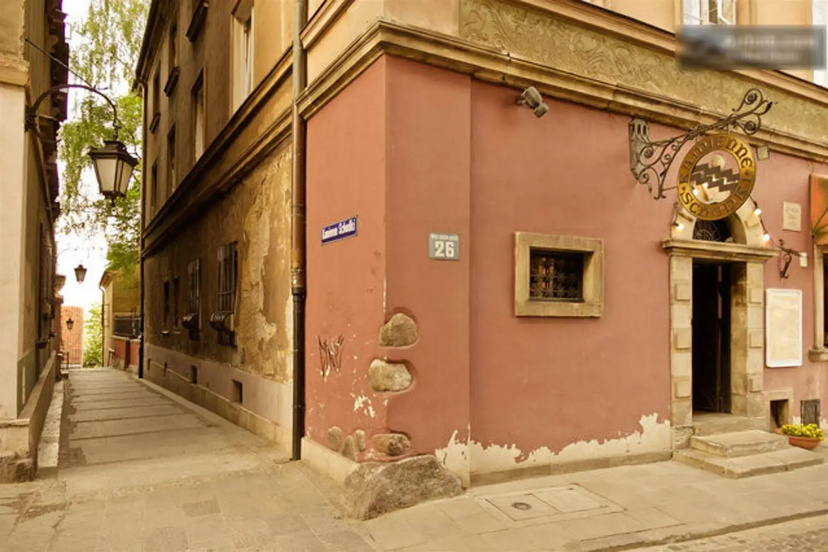 Stone Steps Apartments — отель с удобным расположением в Варшаве