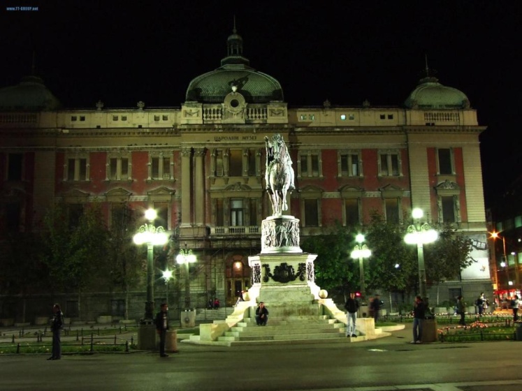De Luxe Republic Square Apartment of 100sqm 4 — отель в Белграде, Сербия