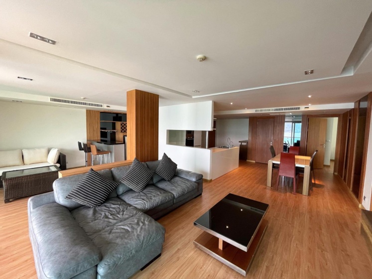 Patong sea view apartment at Privilege, rooftop pool — отель с удобным расположением в Патонг