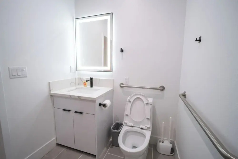 Stylish Private Room by Downtown LA 2 — отель в Лос-Анджелесе, Соединенные Штаты Америки