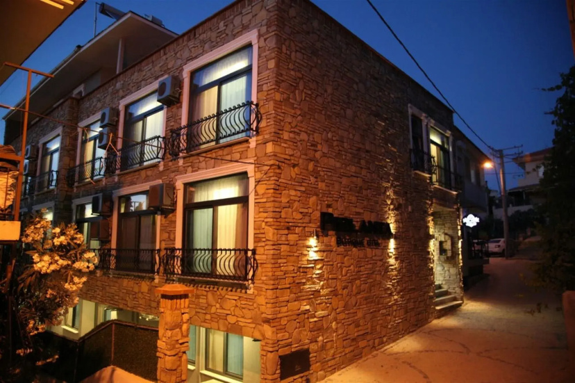 Pirlanta Butik Otel — забронировать отель в Чешме