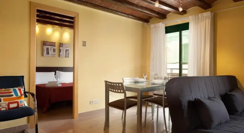 Lodging Apartments Liceu — забронировать отель в Барселоне