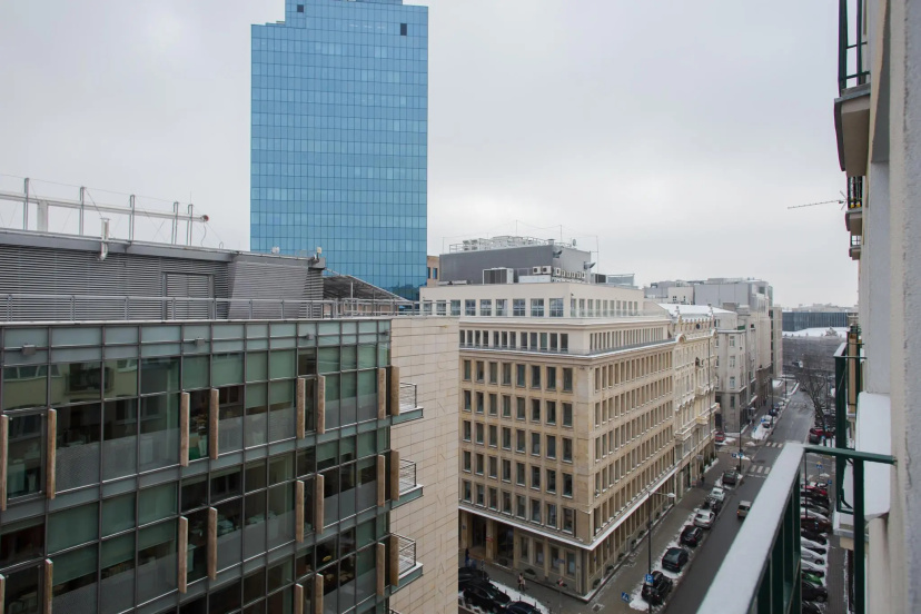 B15 Jasna 7, M21 Basic Jasna Apartment for 4 (B15) — отель в Варшаве, Польша