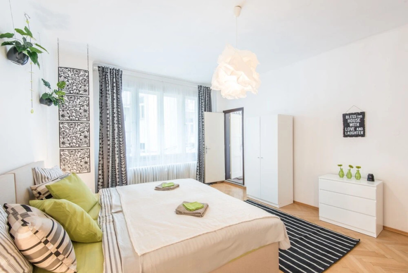 Lodecka Apartments — забронировать отель в Праге