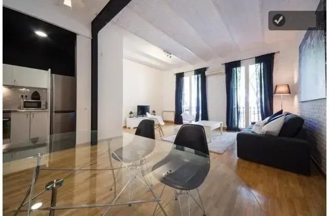 Apartment Minimalist Bcn Centre — комфортный отель в Барселоне