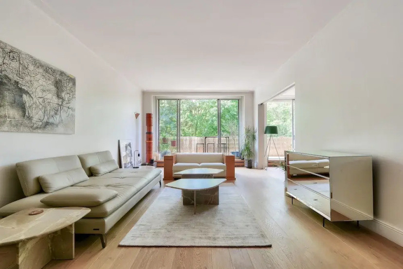 Цены на Prestige Paris Posh 16rd в Париже