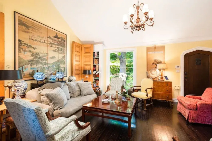 Elegant Home in the Heart of LA 2 Bedrooms 1 Bathroom Duplex 3 — отель в Лос-Анджелесе, Соединенные Штаты Америки