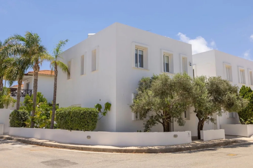 Protaras Narcissos Seaside Villa 16 — забронировать отель в Протарас