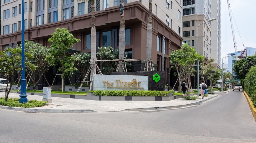Цены на The Tresor Luxurious Apartment Riverview в Хошимине