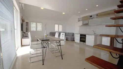 Lux Apartment Queen 4 — отель в Будва, Черногория