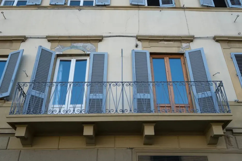 Цены на Santa Maria Novella Beautiful View for 6 - Three Bedroom Apartment, Sleeps 6 в Флоренции