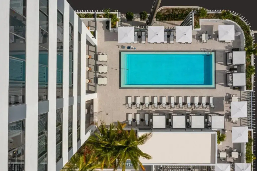 Цены на Element Miami Brickell в Майами