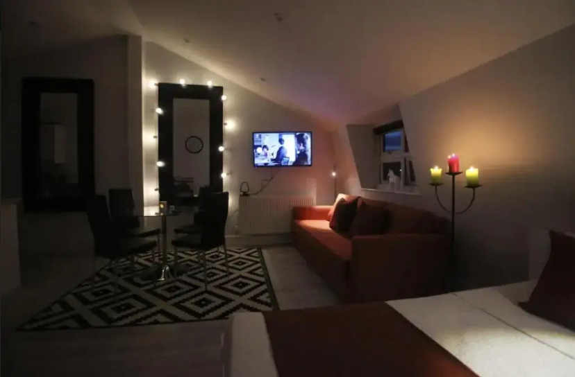 Quirky Cosy Marleybone Victorian Loft Apartment — отель с удобным расположением в Лондоне