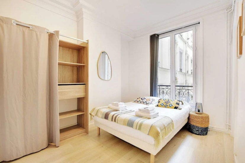 Chic Apartment - 3br/10p - Gare de L'est/republique — отель с удобствами в Париже