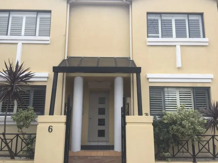Pine Court Apartments — забронировать отель в Сиднее