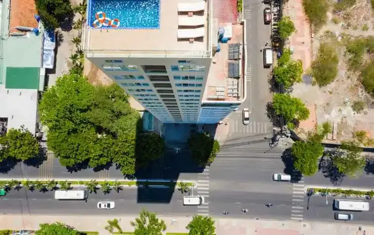 Glory Hotel — забронировать отель в Нячанге