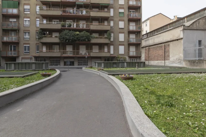 JOIVY Modern 2bed flat with balcony, 250m from M5 Foppa and M2 Sant'Agostino — отель с удобствами в Милане