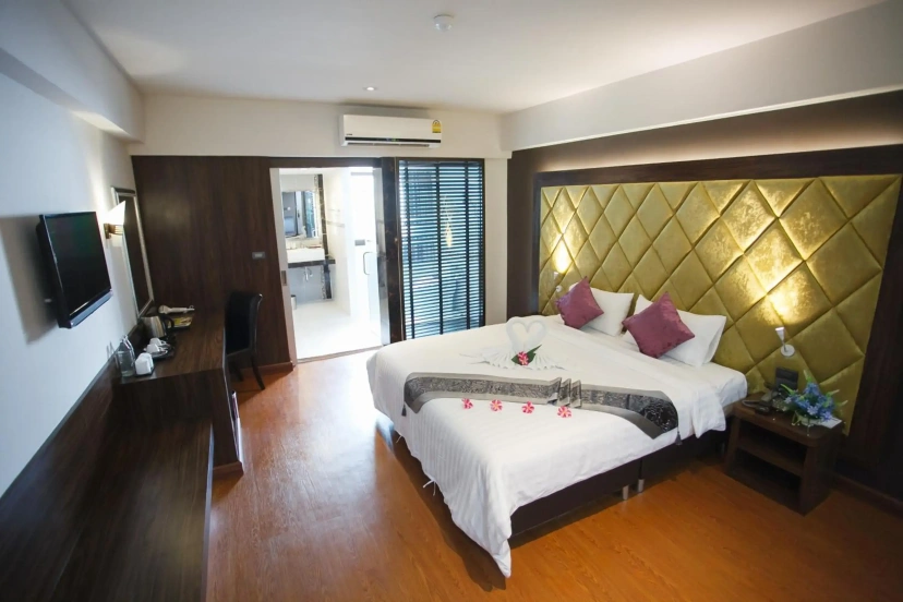 Grand Pink Hotel