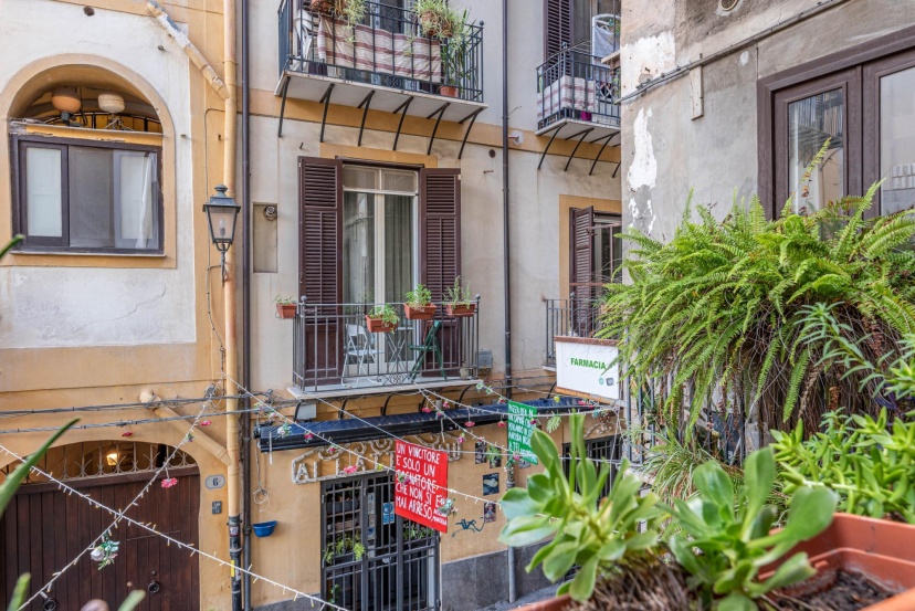 Casa Borsa con Balcone by Wonderful Italy — отель с удобствами в Палермо