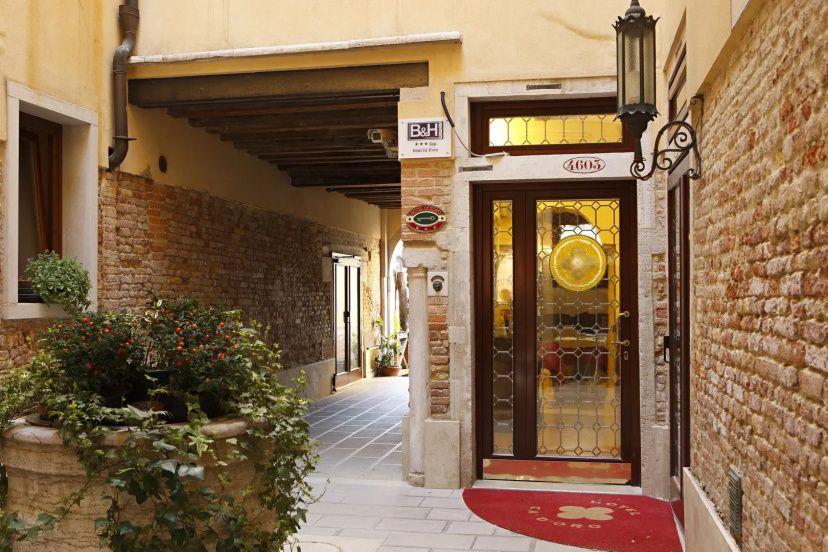 Сравните цены на Hotel Ca' d'Oro Wenice Deep Culture в Венеции