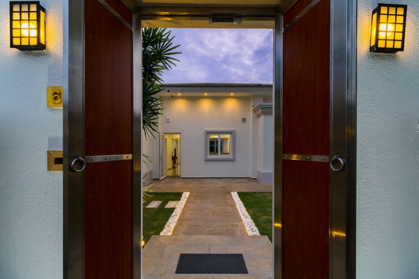 Цены на Luxury Pool Villa 604 в Паттайе