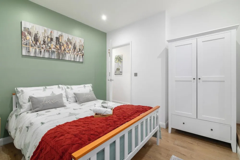 Цены на Deluxe 1 Bed Apartment, London в Лондоне
