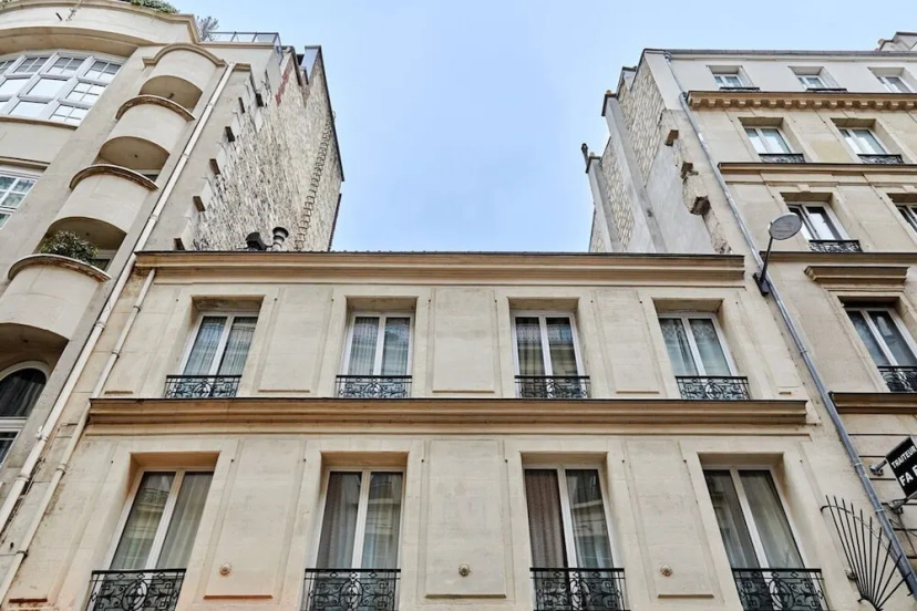 Terrace Apartment Trocadero Eiffel Tower by Studio Prestige — забронировать отель в Париже