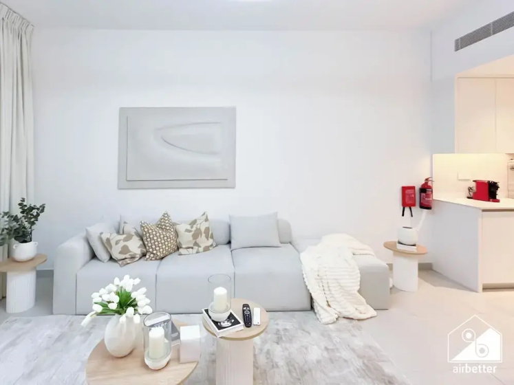 Luxury & Comfort 1B at Al Jadeel 2 Jumeirah Living — отель с удобным расположением в Дубае