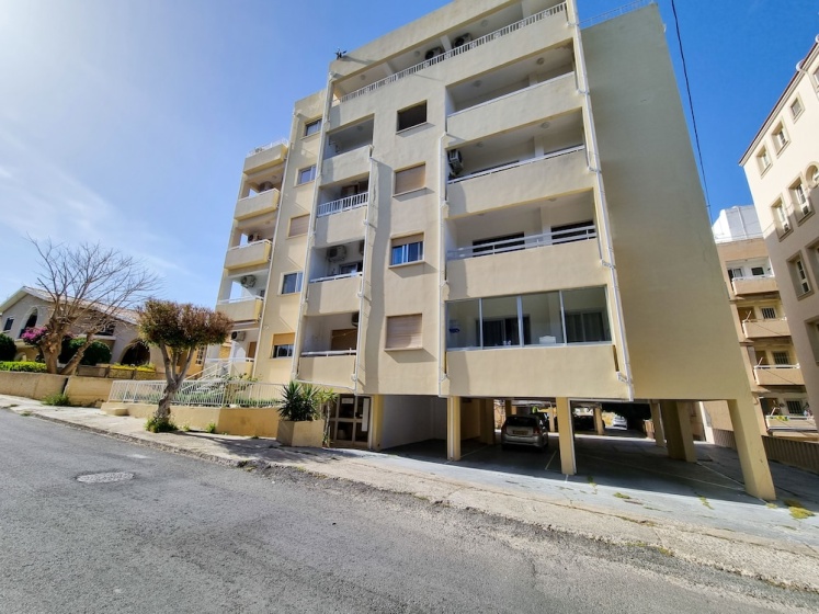 Green Land Apartment — забронировать отель в Ларнака