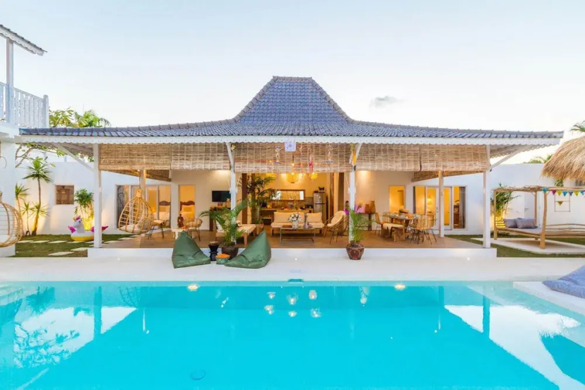 Villa M by Alfred in Bali - Stunning Family Villa With Pool at Seminyak Beach — комфортный отель в Кута