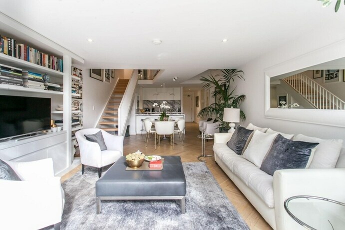 Glenmore Apartment by Onefinestay — отель с удобным расположением в Сиднее