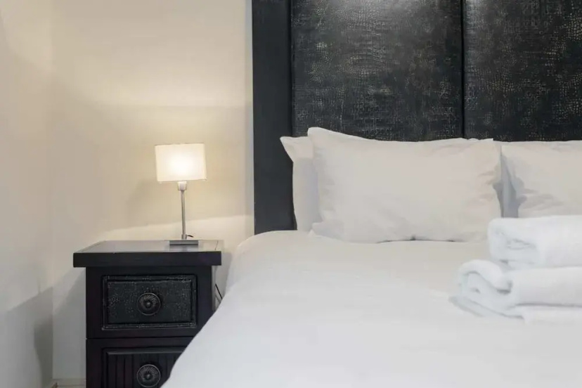Incredible, Modern Apartment in South Kensington — отель в Лондоне, Соединенное Королевство