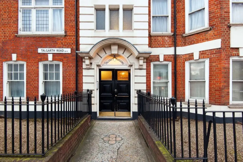 Lovely Talgarth Mansions Apartment - MDHI — отель в Лондоне, Соединенное Королевство