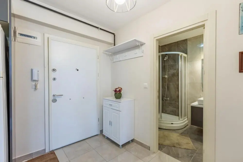 Cozy Flat Near Public Transportation in Tuzla — отель в Стамбуле, Турция