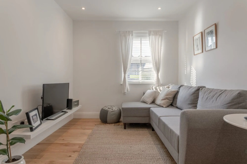 Bright 1 Bedroom Apartment in Wimbledon Park — отзывы гостей и цены