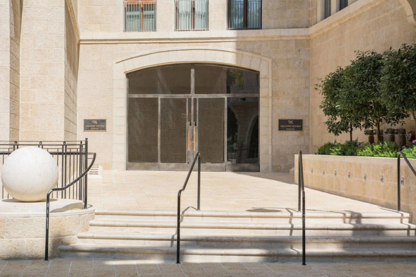Rental Israel Waldorf Astoria Residence — отель с удобным расположением в Иерусалим
