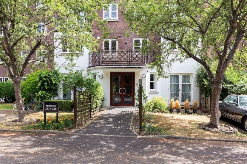 Цены на The Fulham Penthouse в Лондоне