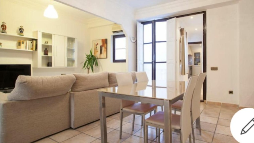 Carrer del Músic Peydró, 46 Apartament 5 — отель с удобным расположением в Валенсии