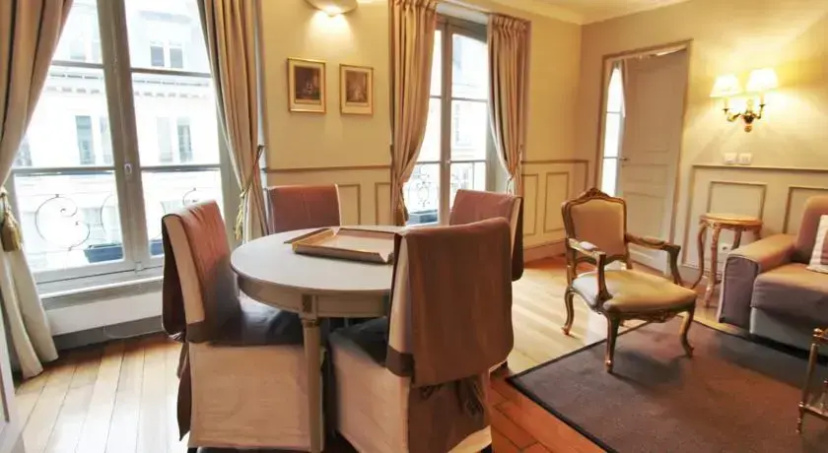 Chez Honore — забронировать отель в Париже
