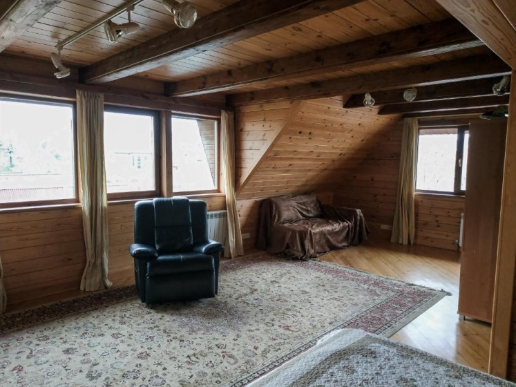 Wooden Guest House — отель с удобствами в Алматы