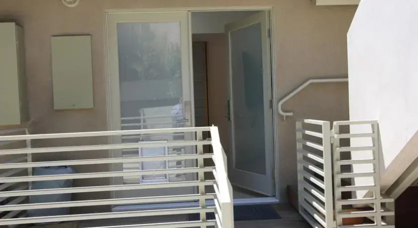 Los Angeles Guest Suites — отель с удобствами в Лос-Анджелесе
