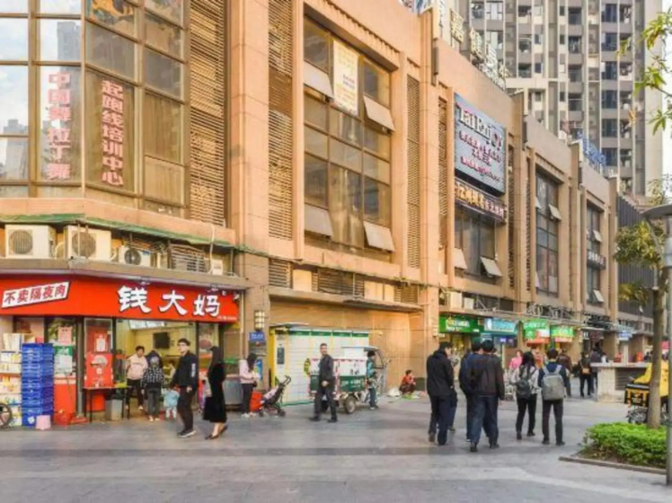 Weige Theme Apartment (Guangzhou Pazhou Exhibition Center) — комфортный отель в Гуанчжоу