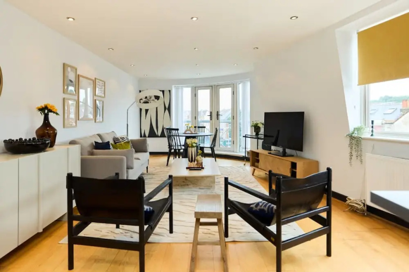 The Harringay Place - Inviting 2bdr Flat 2 — отель в Лондоне, Соединенное Королевство