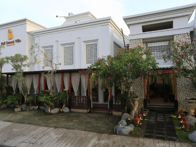 Bali Sunset Villa — отель с удобствами в Кута