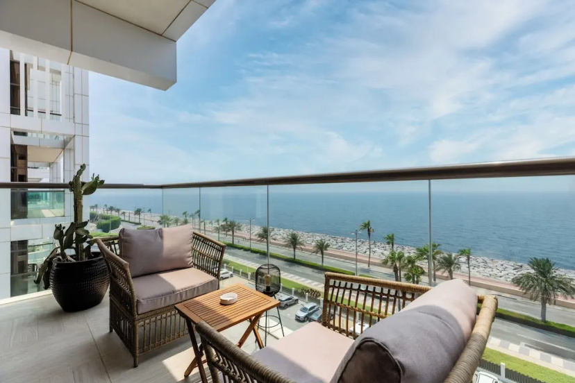 Waves - Premium Seaside Retreat With Private Beach — забронировать отель в Дубае