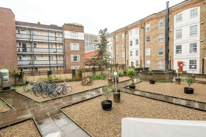 Cosy 1B Flat in Spitalfields Near Brick — комфортный отель в Лондоне