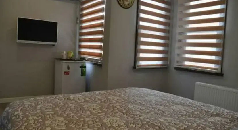 Цены на W Suit Kurtulus в Стамбуле