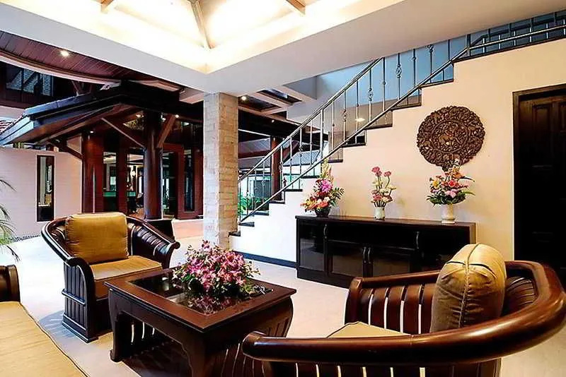 Nipa Villa — отель с удобным расположением в Патонг