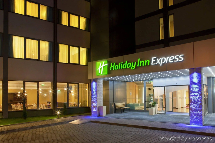 Holiday Inn Express Lisbon Airport by IHG — отель в удобной локации в Лиссабоне